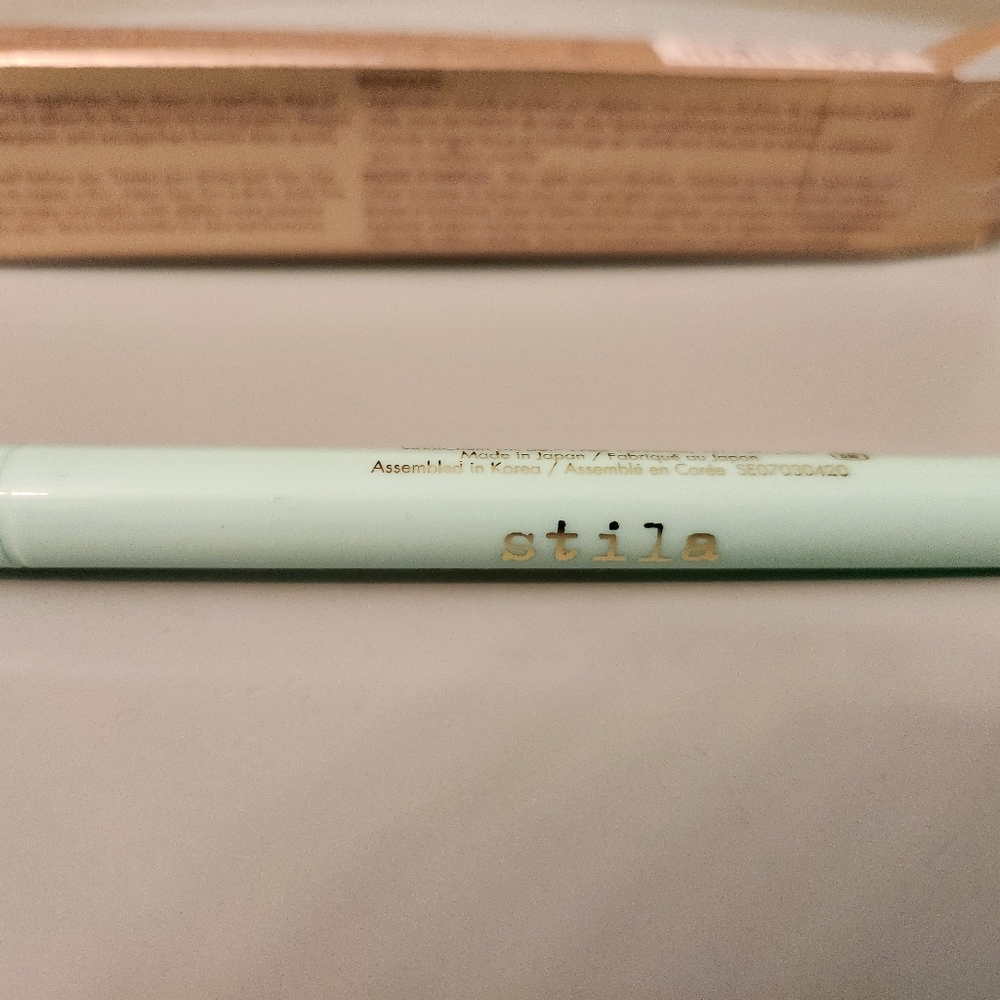 STILA eyeliner in Hint of Mint